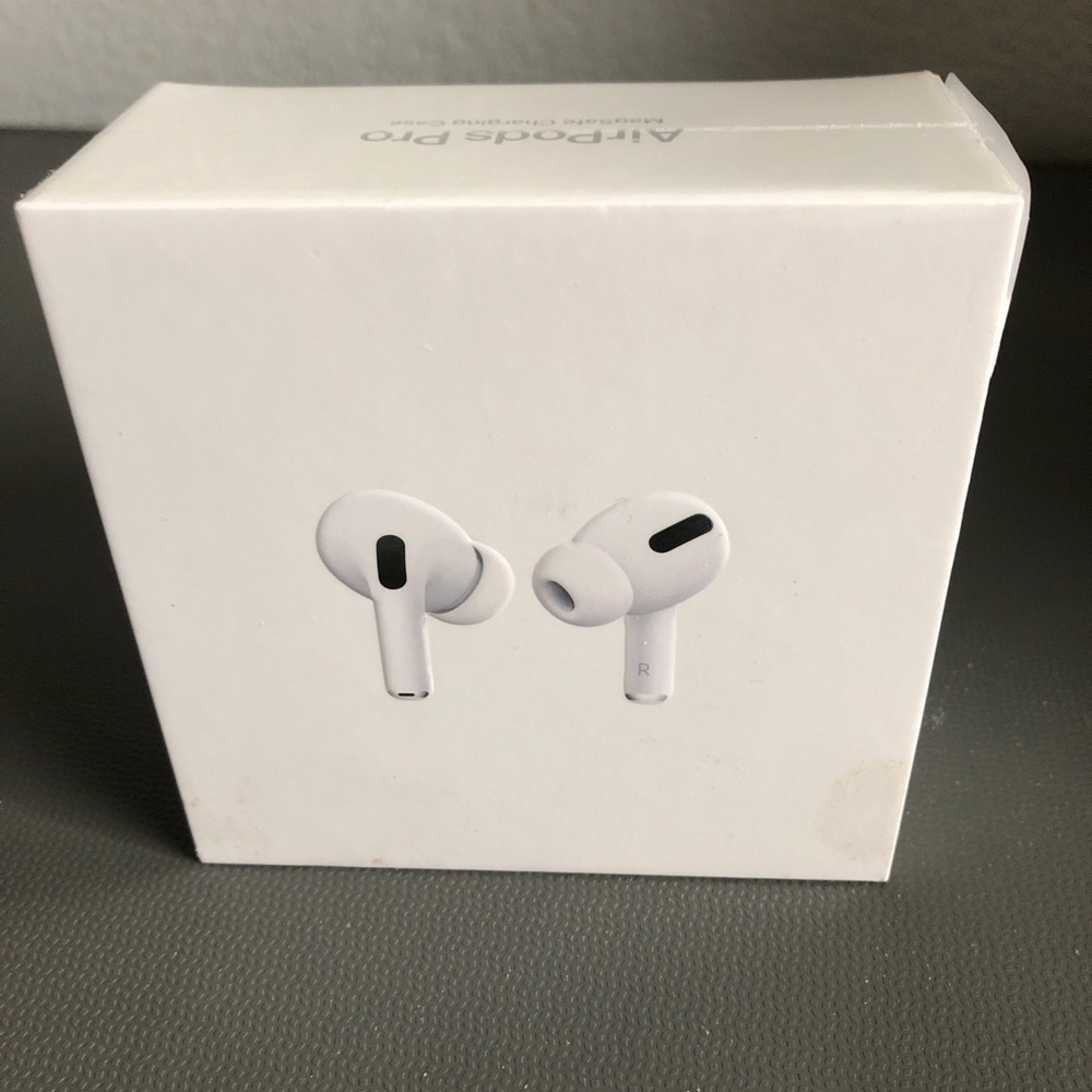 Apple - AirPods Pro (1st generation) with Magsafe Charging Case - White